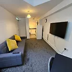 Furnished 1 Bedroom Apt In Liverpool